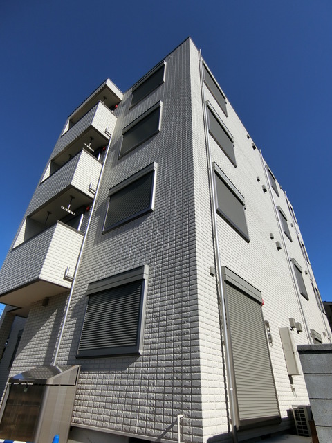 ��ʌ��������܎s��{��y�蒬�R����157�̃}���V�����̌����O��