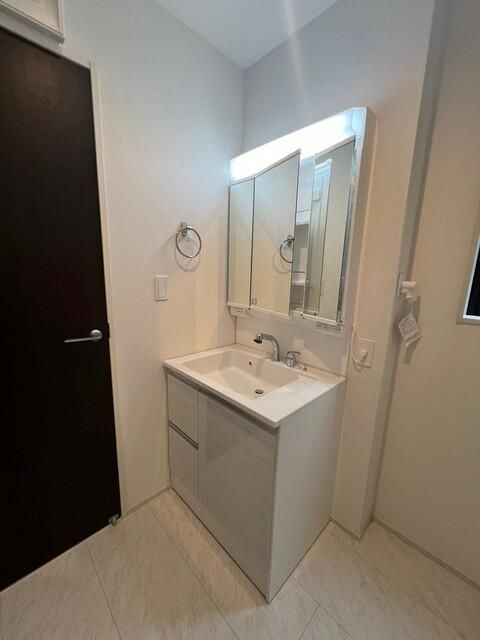 ��ʌ�����s�����R���ڂ̈�ˌ��Ă̐��ʏ�