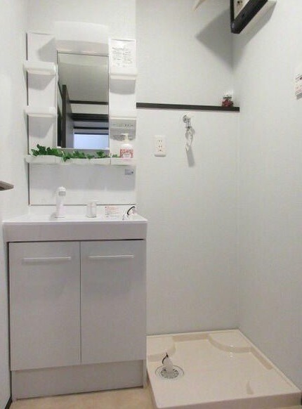 ��ʌ��@�c�s���m�؂S���ڂ̃e���X�n�E�X�̐��ʏ�