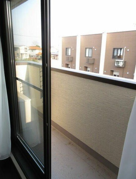 ��ʌ��@�c�s���m�؂S���ڂ̃e���X�n�E�X�̃o���R�j�[