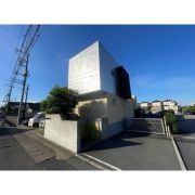 ��ʌ���z�s�厚���Ԃ̃A�p�[�g�̌����O��