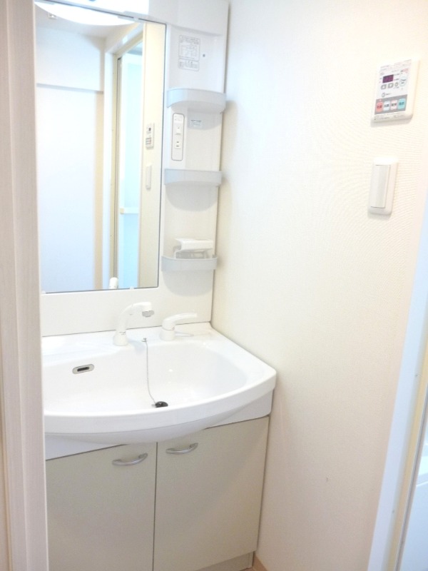 ��ʌ��������܎s��{���Ԓ��Q���ڂ̃}���V�����̐��ʏ�