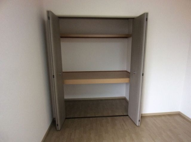 ��ʌ��k�����S�ɓޒ������R���ڂ̃A�p�[�g�̎��[