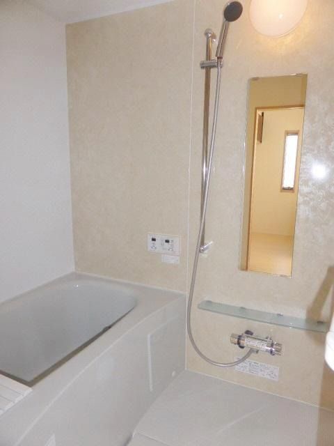 ��ʌ��z�J�s���C�N�^�E���U���ڂ̃A�p�[�g�̃o�X