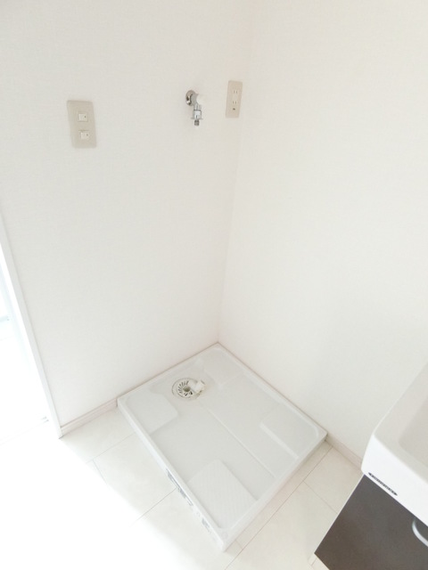 ��ʌ��k�����S�ɓޒ������Q���ڂ̃A�p�[�g�̂��̑��ݔ�