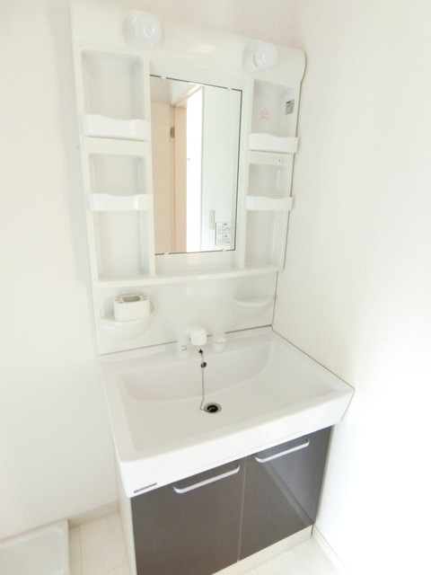 ��ʌ��k�����S�ɓޒ������Q���ڂ̃A�p�[�g�̐��ʏ�