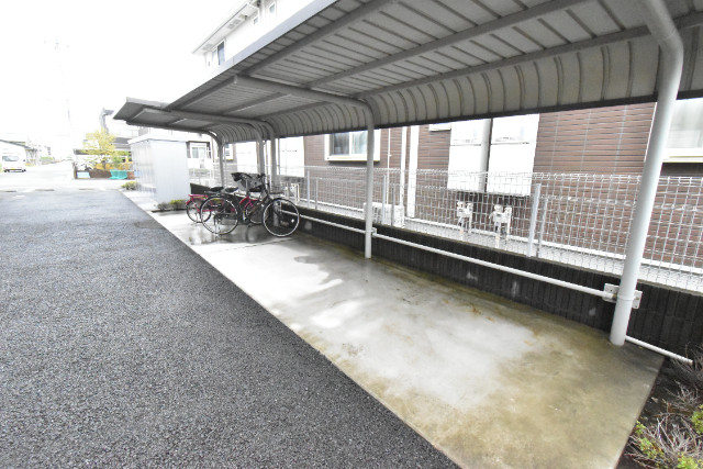 ��ʌ��z�J�s���C�N�^�E���U���ڂ̃A�p�[�g�̂��̑�