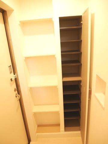 ��ʌ�����s���ԂP���ڂ̃A�p�[�g�̌���