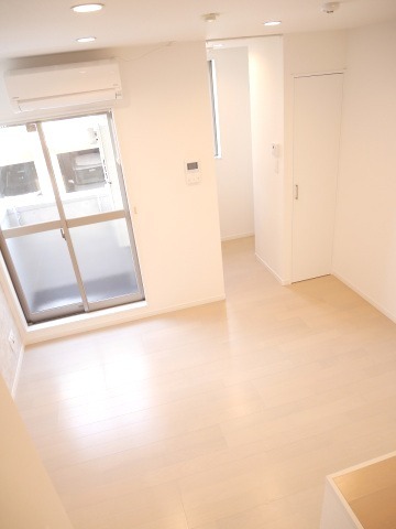 ��ʌ�����s���ԂP���ڂ̃A�p�[�g�̂��̑��ݔ�