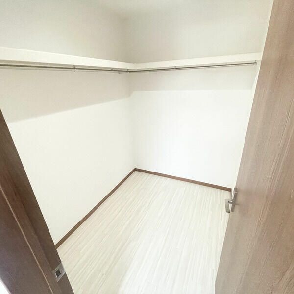 ��ʌ�����s�씵���J�U���ڂ̃A�p�[�g�̎��[