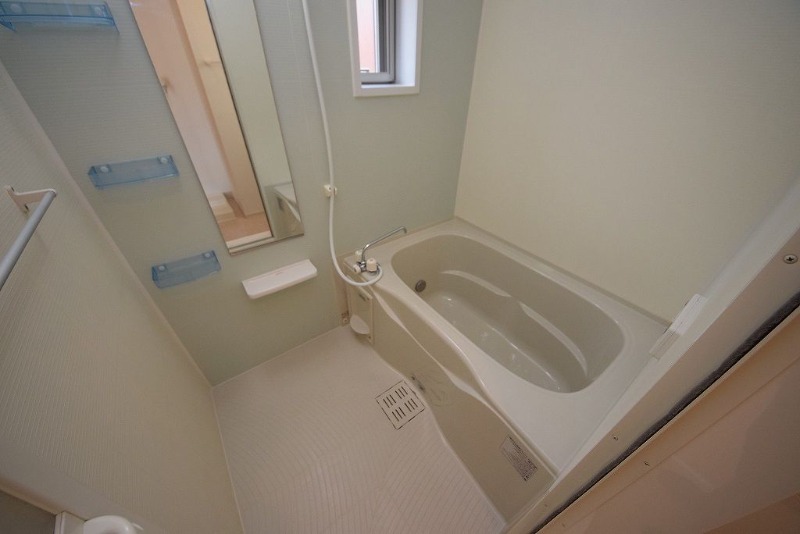 ��ʌ�����s���ԂR���ڂ̃A�p�[�g�̃o�X