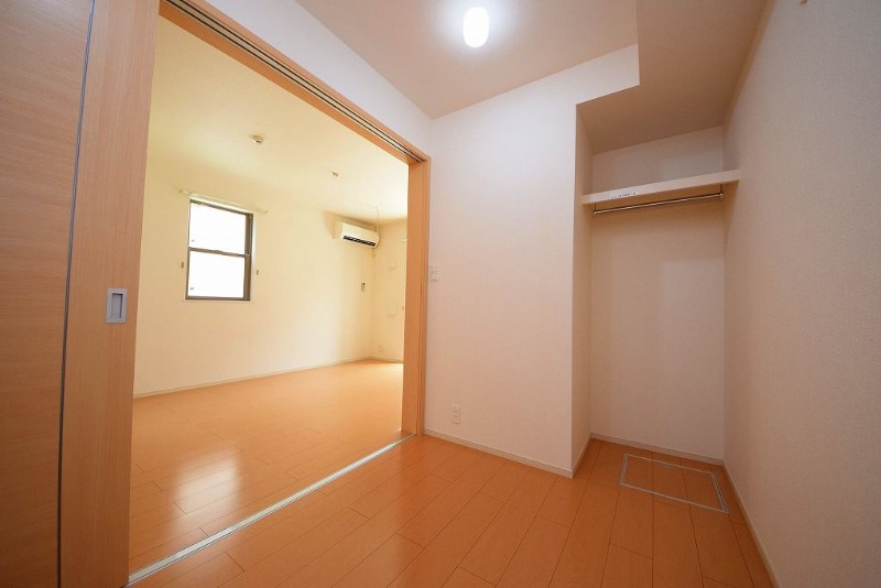 ��ʌ�����s���ԂR���ڂ̃A�p�[�g�̂��̑������E�X�y�[�X