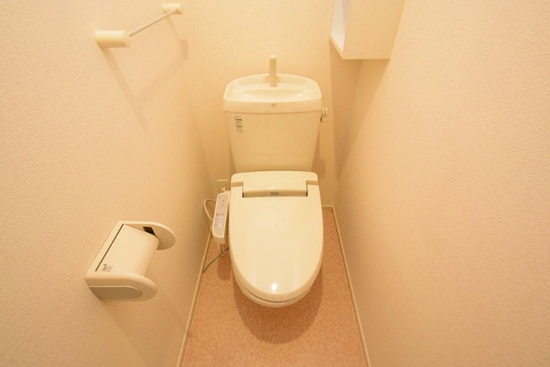 ��ʌ�����s���ԂR���ڂ̃A�p�[�g�̃g�C��