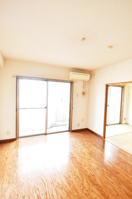 ��ʌ��������܎s��{��听���Q���ڂ̃}���V�����̋����E���r���O