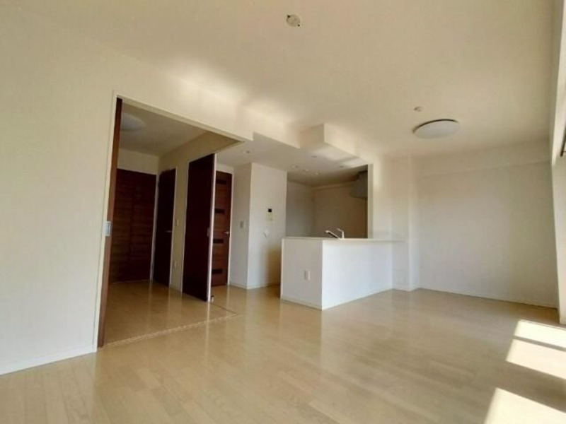 ��ʌ��������܎s��{��O���Q���ڂ̃}���V�����̋����E���r���O