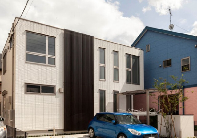 ��ʌ������s����U����25-18�̃}���V�����̌����O��