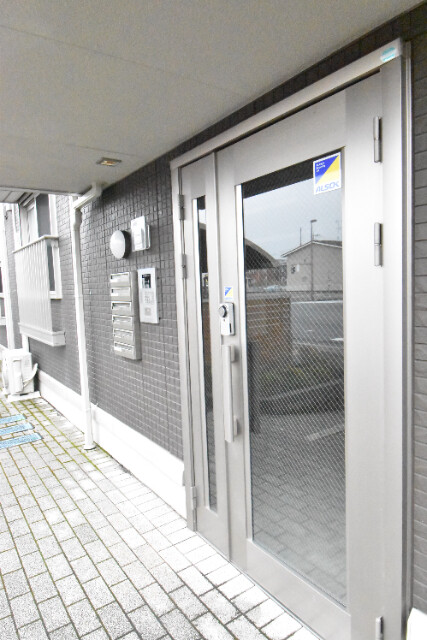 ��ʌ��z�J�s���C�N�^�E���U���ڂ̃A�p�[�g�̃G���g�����X