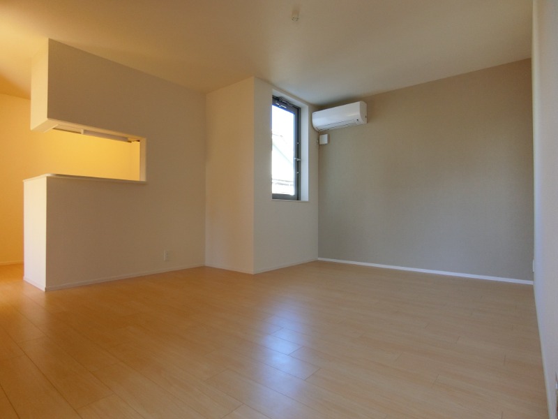 ��ʌ��������܎s��{��y�蒬�Q���ڂ̃}���V�����̋��ԁE���r���O