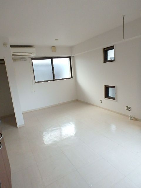 ��ʌ��������܎s��{��O���Q���ڂ̃}���V�����̂��̑������E�X�y�[�X