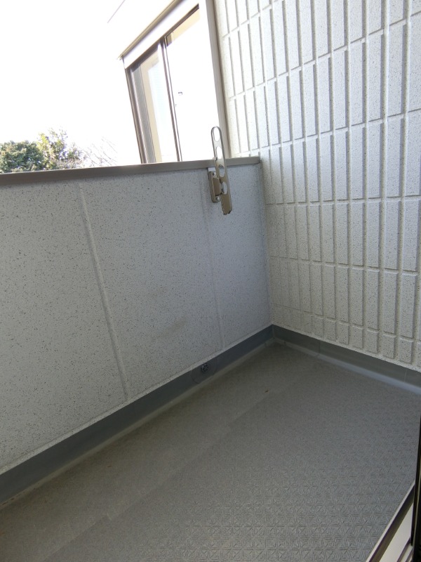 ��ʌ��������܎s��{��y�蒬�Q���ڂ̃}���V�����̃o���R�j�[