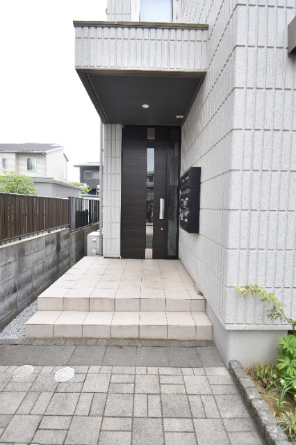 ��ʌ��������܎s��{��y�蒬�Q���ڂ̃}���V�����̃G���g�����X