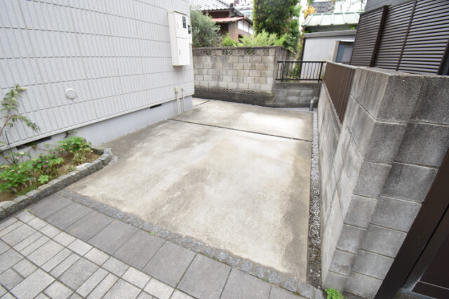 ��ʌ��������܎s��{��y�蒬�Q���ڂ̃}���V�����̂��̑�