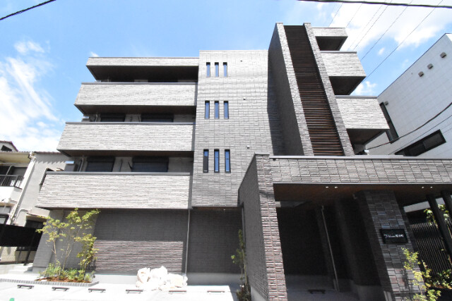 ��ʌ��������܎s��{����ؒ��S����294�̃}���V�����̌����O��