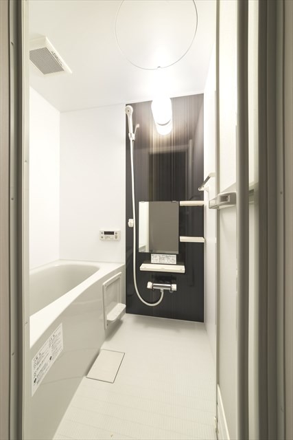 ��ʌ��������܎s�����擌��{�U���ڂ̃A�p�[�g�̃o�X