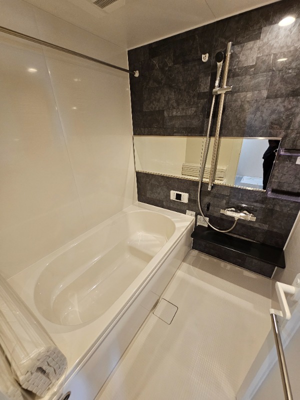 ��ʌ��������܎s��{��y�蒬�R���ڂ̃A�p�[�g�̃o�X