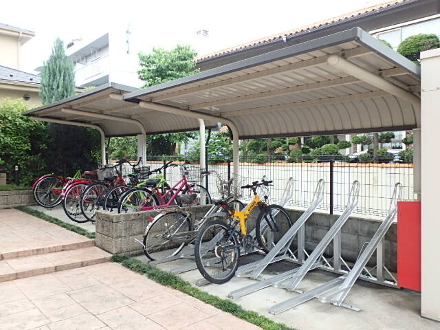 ��ʌ��������܎s��掭��܂Q���ڂ̃A�p�[�g�̂��̑�