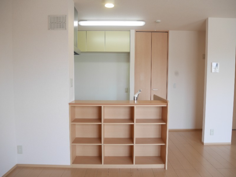 ��ʌ��������܎s������厚��J�̃A�p�[�g�̋��ԁE���r���O