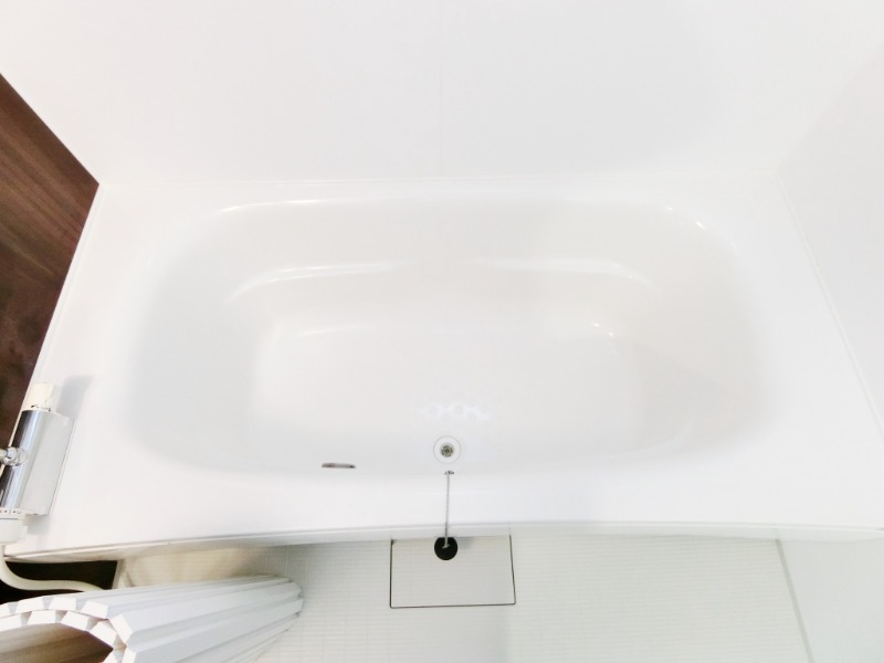 ��ʌ��@�c�s���m�؂S���ڂ̃e���X�n�E�X�̃o�X