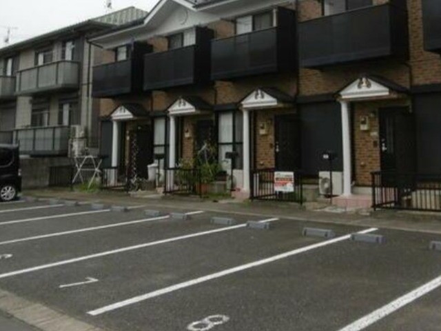 ��ʌ������s���v��̃A�p�[�g�̒��ԏ�