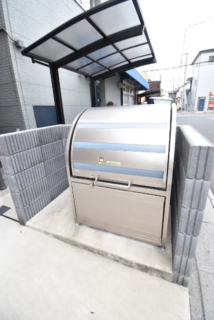 ��ʌ������s�����U���ڂ̃A�p�[�g�̂��̑�