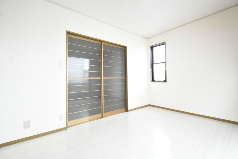 ��ʌ��������܎s�k����i���Q���ڂ̃A�p�[�g�̂��̑������E�X�y�[�X