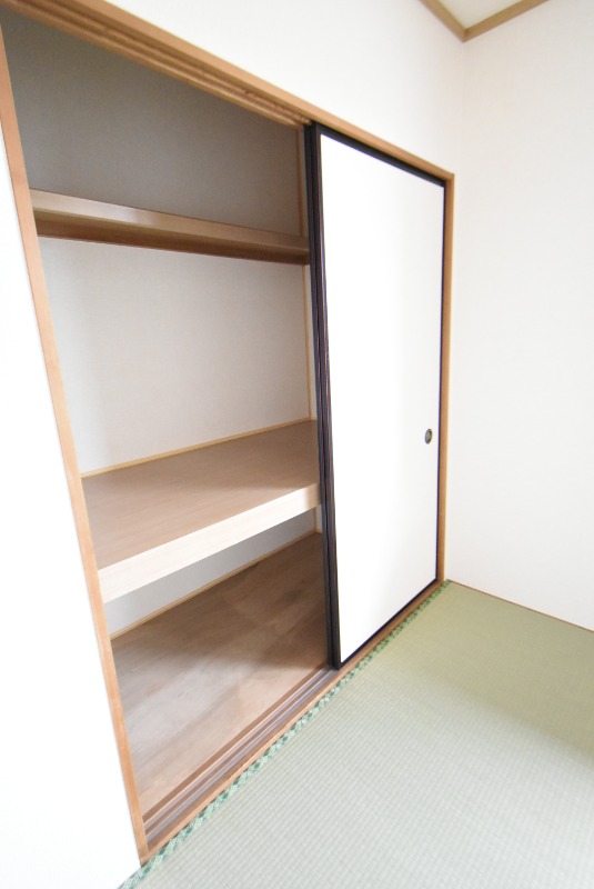 ��ʌ��������܎s�k����i���Q���ڂ̃A�p�[�g�̎��[