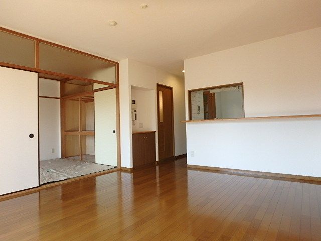 ��ʌ��������܎s�k�擌�听���Q���ڂ̃}���V�����̋��ԁE���r���O