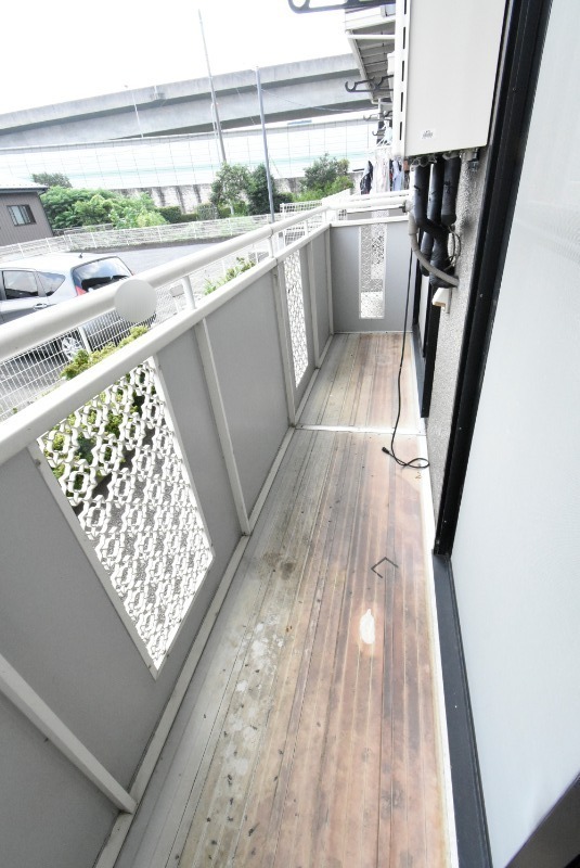 ��ʌ��������܎s����{�O���̃A�p�[�g�̃o���R�j�[