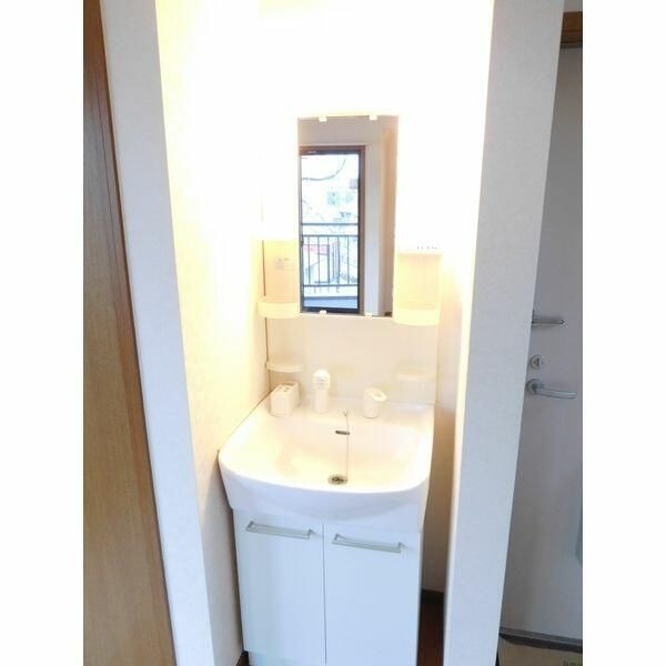 ��ʌ��������܎s�Y�a�擌�����̃A�p�[�g�̐��ʏ�