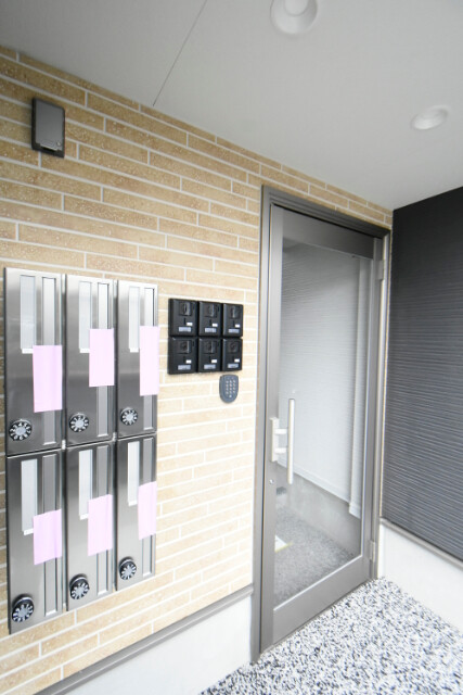 ��ʌ�����s����T���ڂ̃A�p�[�g�̃G���g�����X