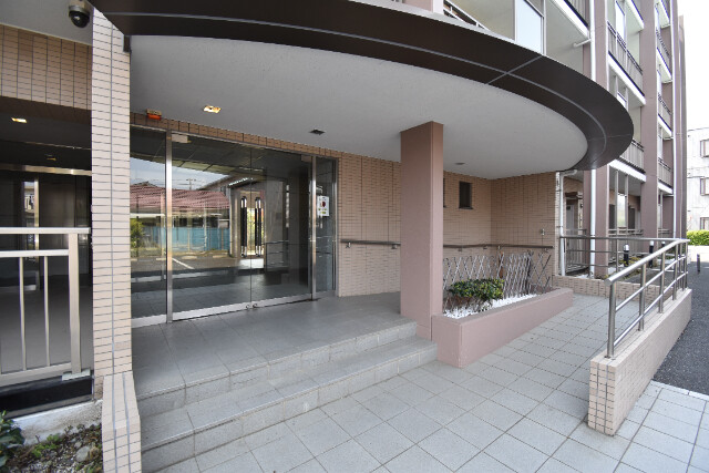 ��ʌ��������܎s�k�擌�听���Q���ڂ̃}���V�����̃G���g�����X