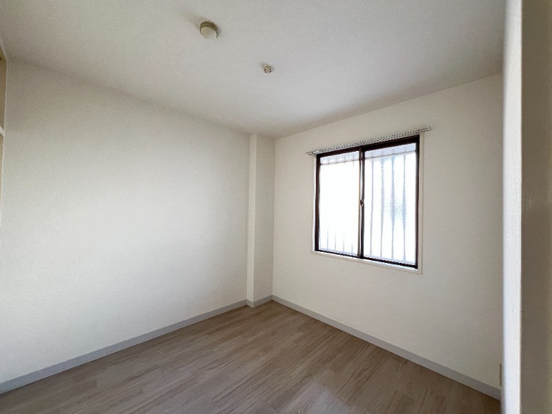 ��ʌ��z�J�s�ԎR���R���ڂ̃A�p�[�g�̂��̑������E�X�y�[�X