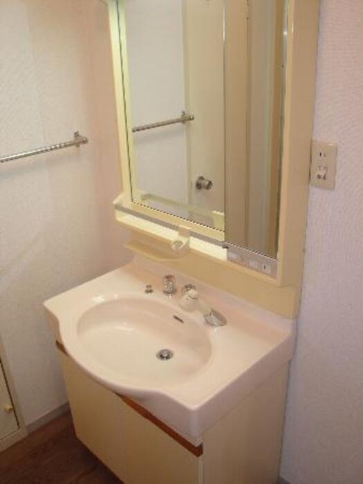 ��ʌ��������܎s����{�O���̃A�p�[�g�̐��ʏ�