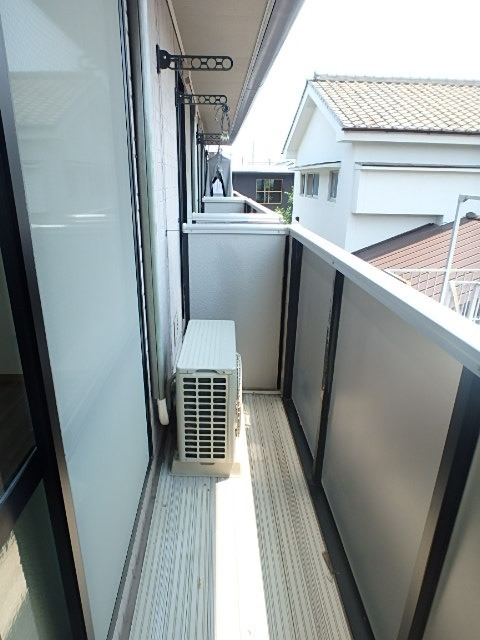 ��ʌ��������܎s��{�捂�@���Q���ڂ̃A�p�[�g�̃o���R�j�[