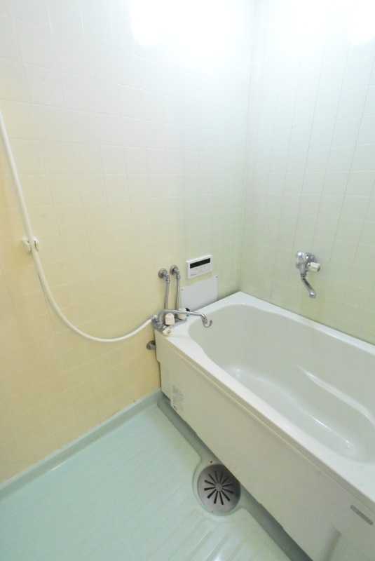 ��ʌ�����s�厚�ؑ]�C�̃}���V�����̃o�X