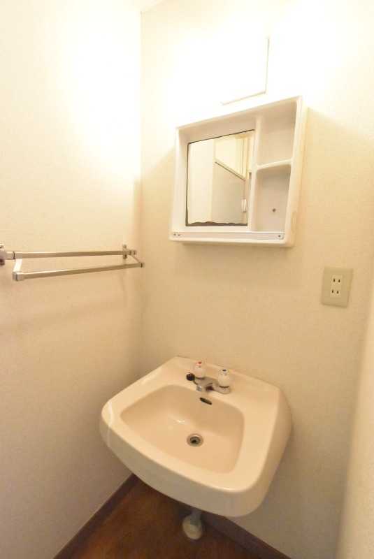 ��ʌ�����s�厚�ؑ]�C�̃}���V�����̐��ʏ�