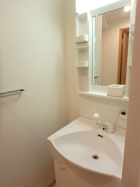 ��ʌ��������܎s��{��㏬���̃}���V�����̐��ʏ�