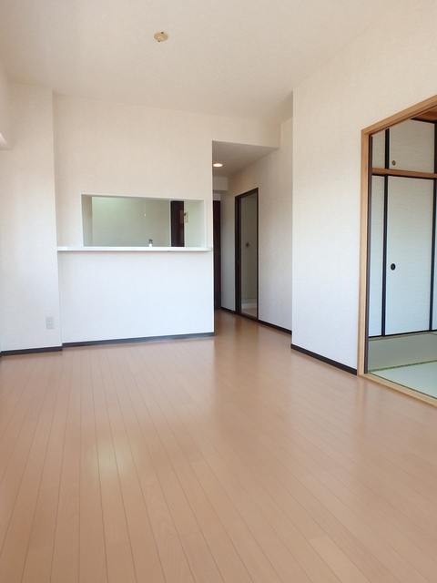 ��ʌ��������܎s�k����i���R���ڂ̃}���V�����̂��̑������E�X�y�[�X