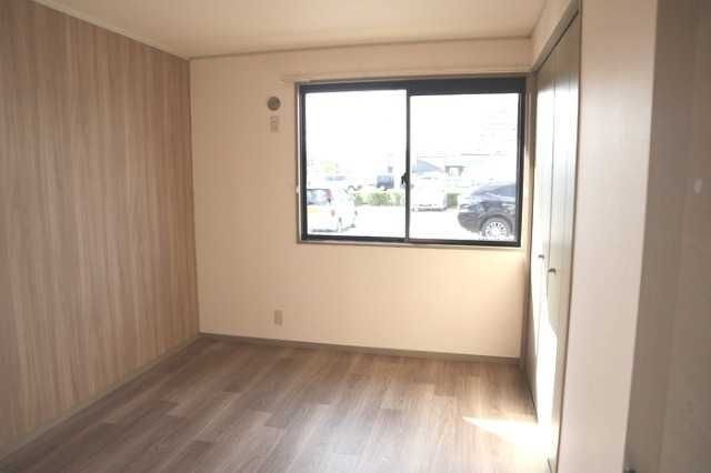 ��ʌ�����s������U���ڂ̃A�p�[�g�̂��̑������E�X�y�[�X