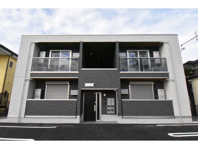 ��ʌ������s�V�����X����13-7�̃A�p�[�g�̌����O��